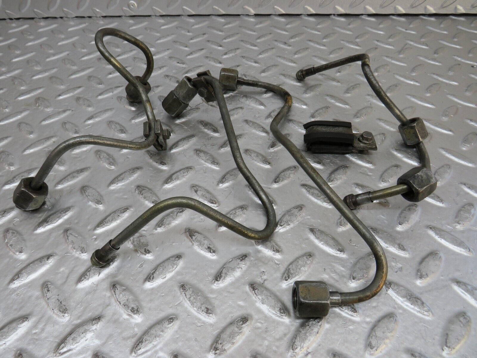 26925 Mercedes-Benz W123 240D Fuel Line Hose Set