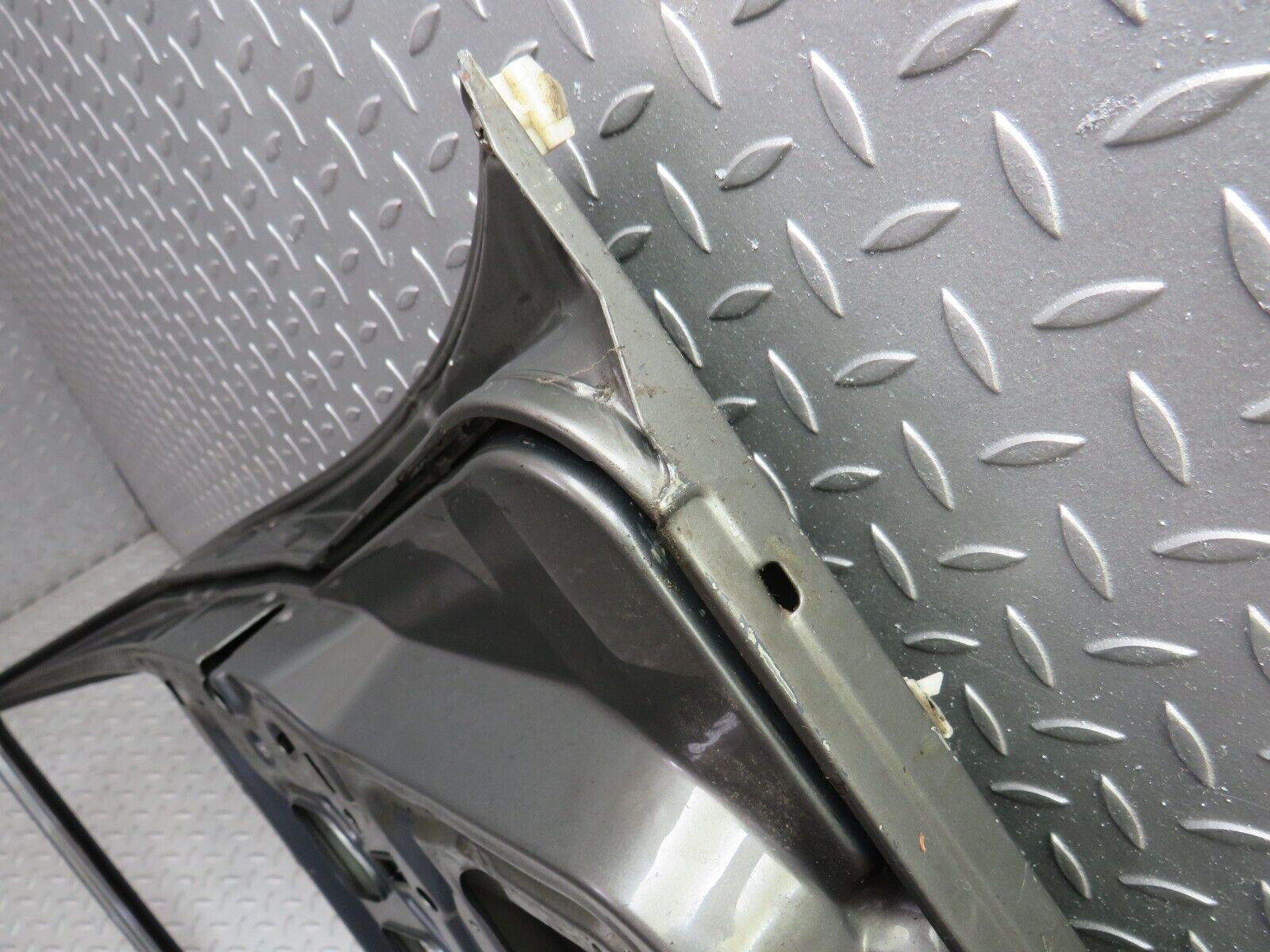 35336 Mercedes-Benz W124 Front Right Door