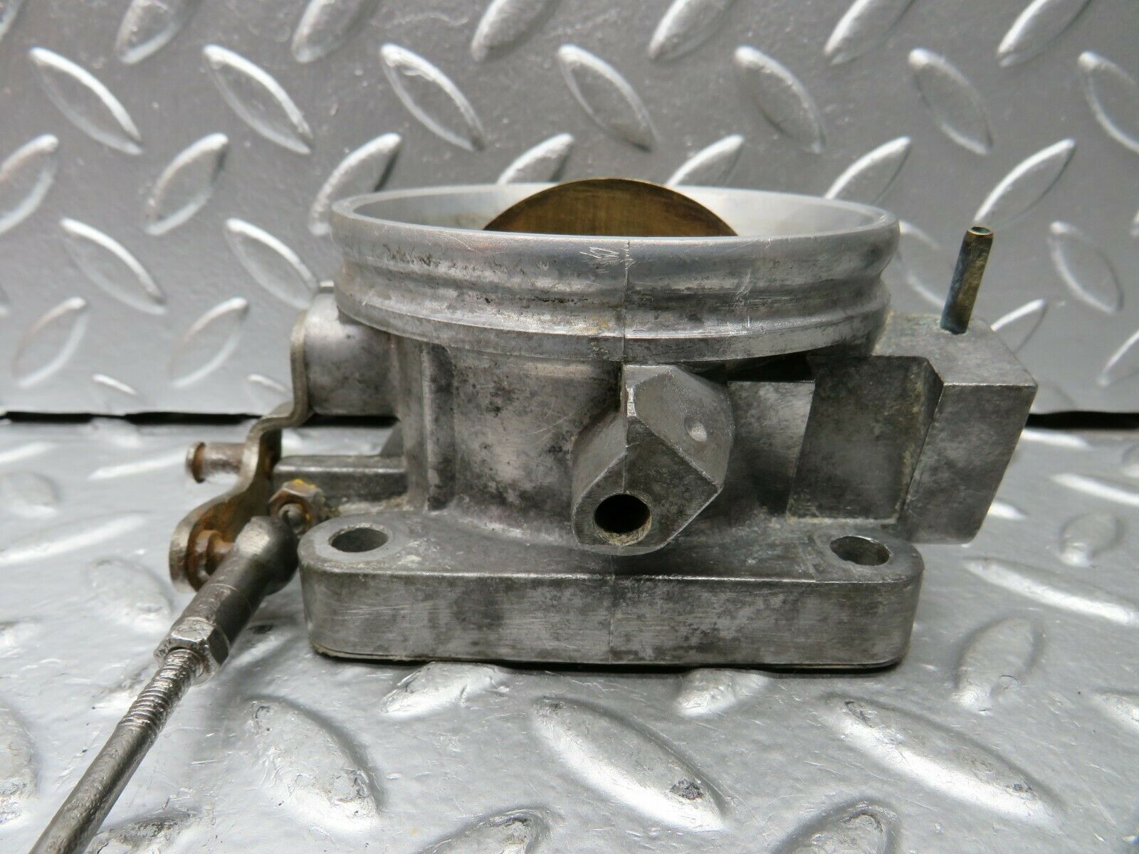 22906 Mercedes-Benz C107 450SLC Coupe Throttle Body Valve