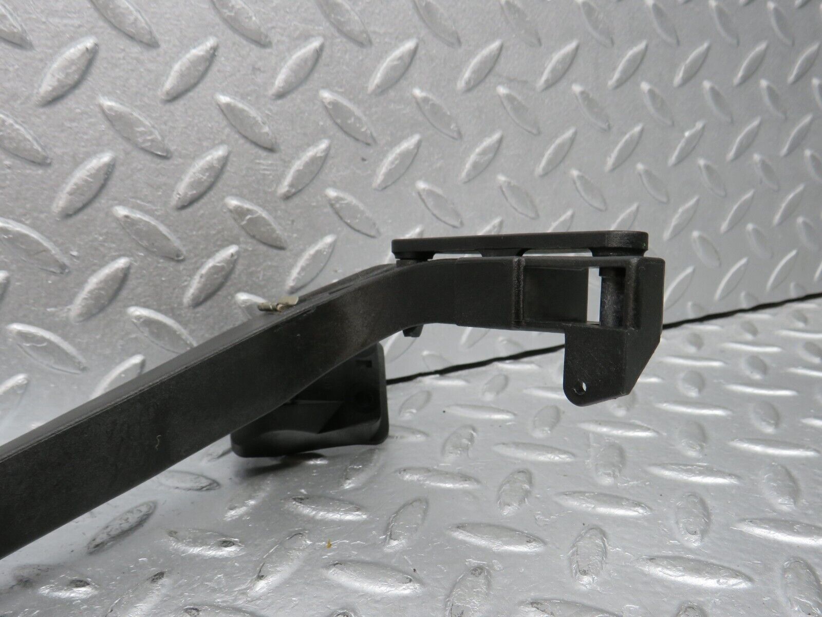 38382 Mercedes-Benz R129 280SL Coupe Accelerator Pedal With Linkage 1293000004