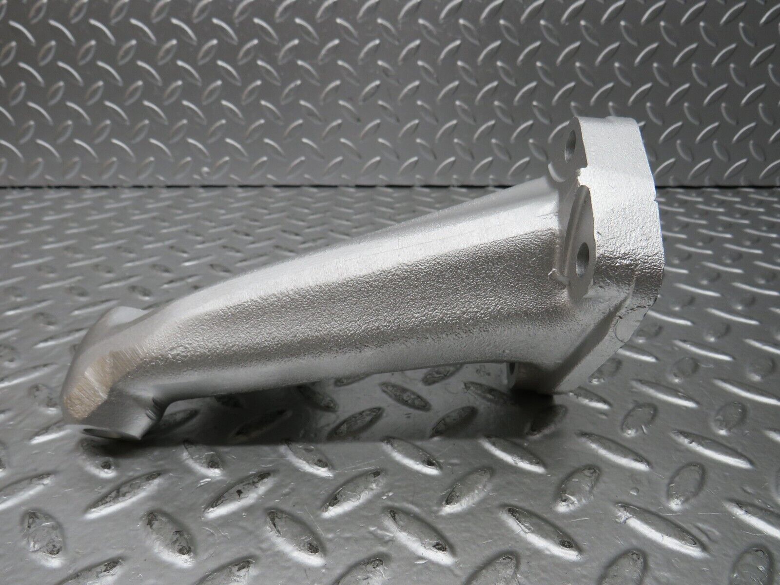 27324 Mercedes-Benz W123 280E Engine Mount Bracket Right Side 1232230304