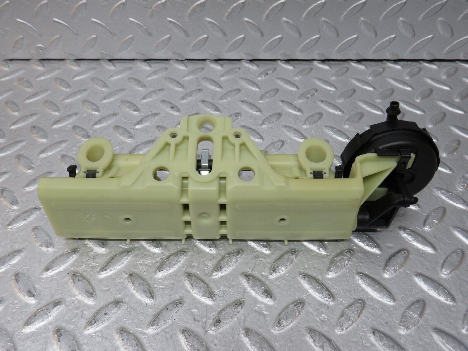 34909 Mercedes-Benz W210 320E Rear Headrest Folding Mechanism 400294B