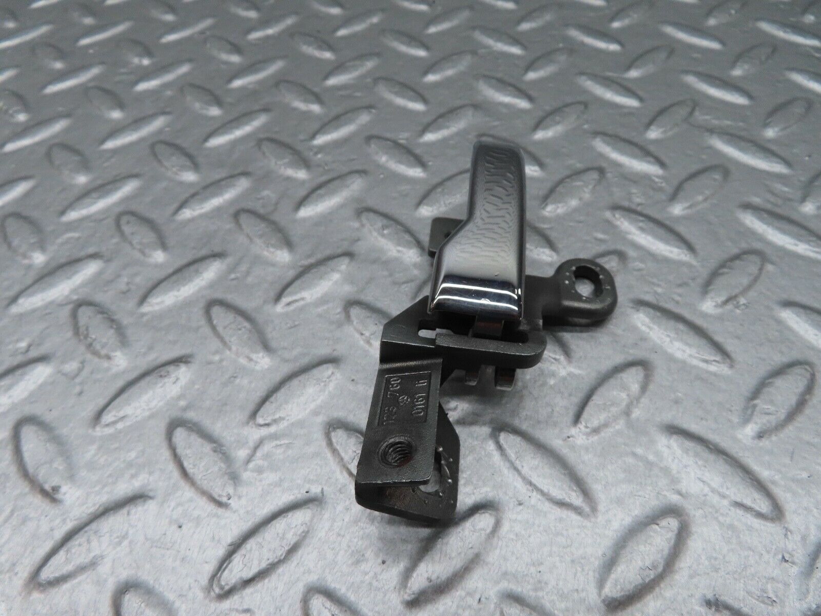 17943 Mercedes-Benz W123 200 Left Interior Door Handle 1237600161