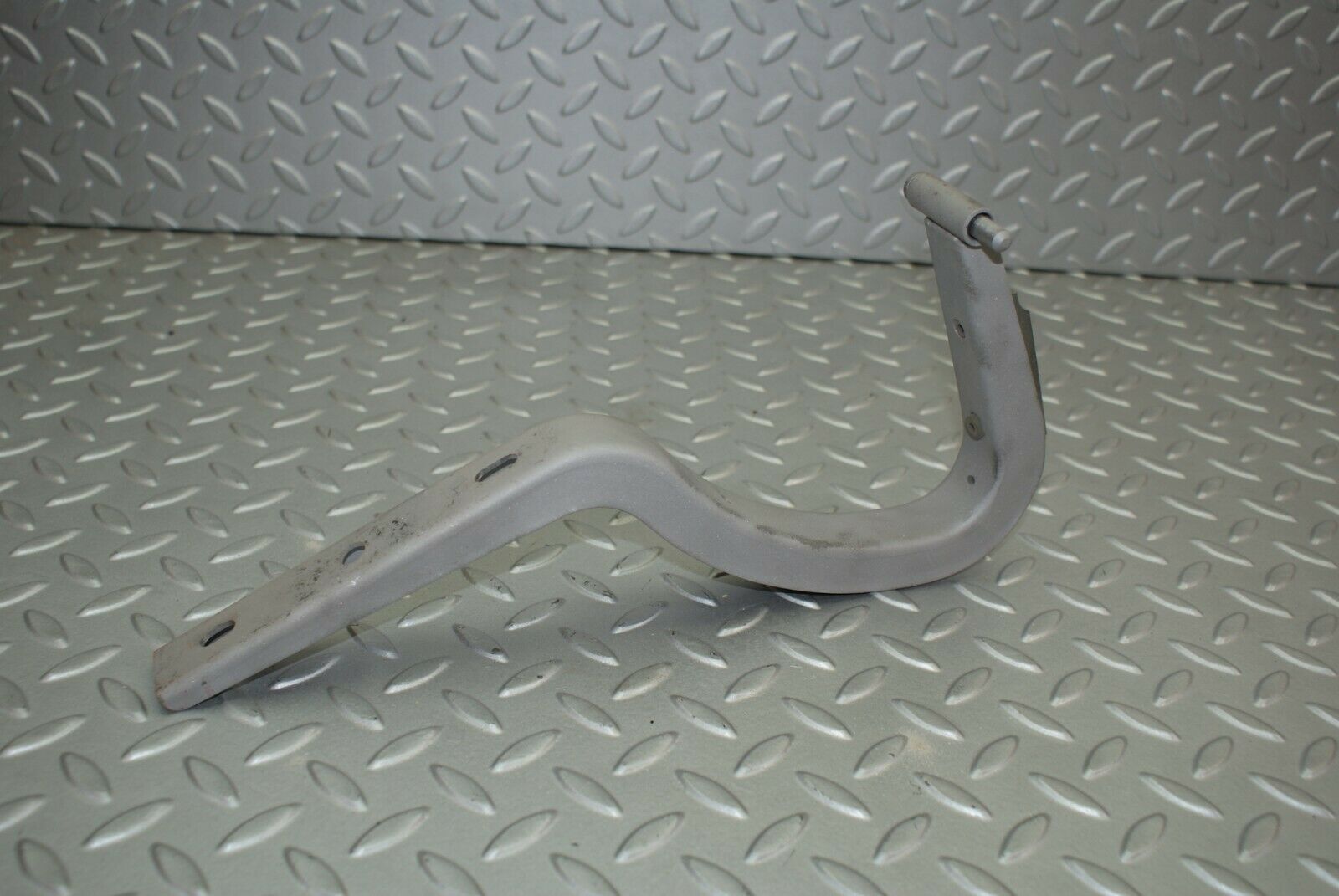 2709 Mercedes-Benz C107 350SLC Coupe Coupe Trunk Lid Hinges Right Side