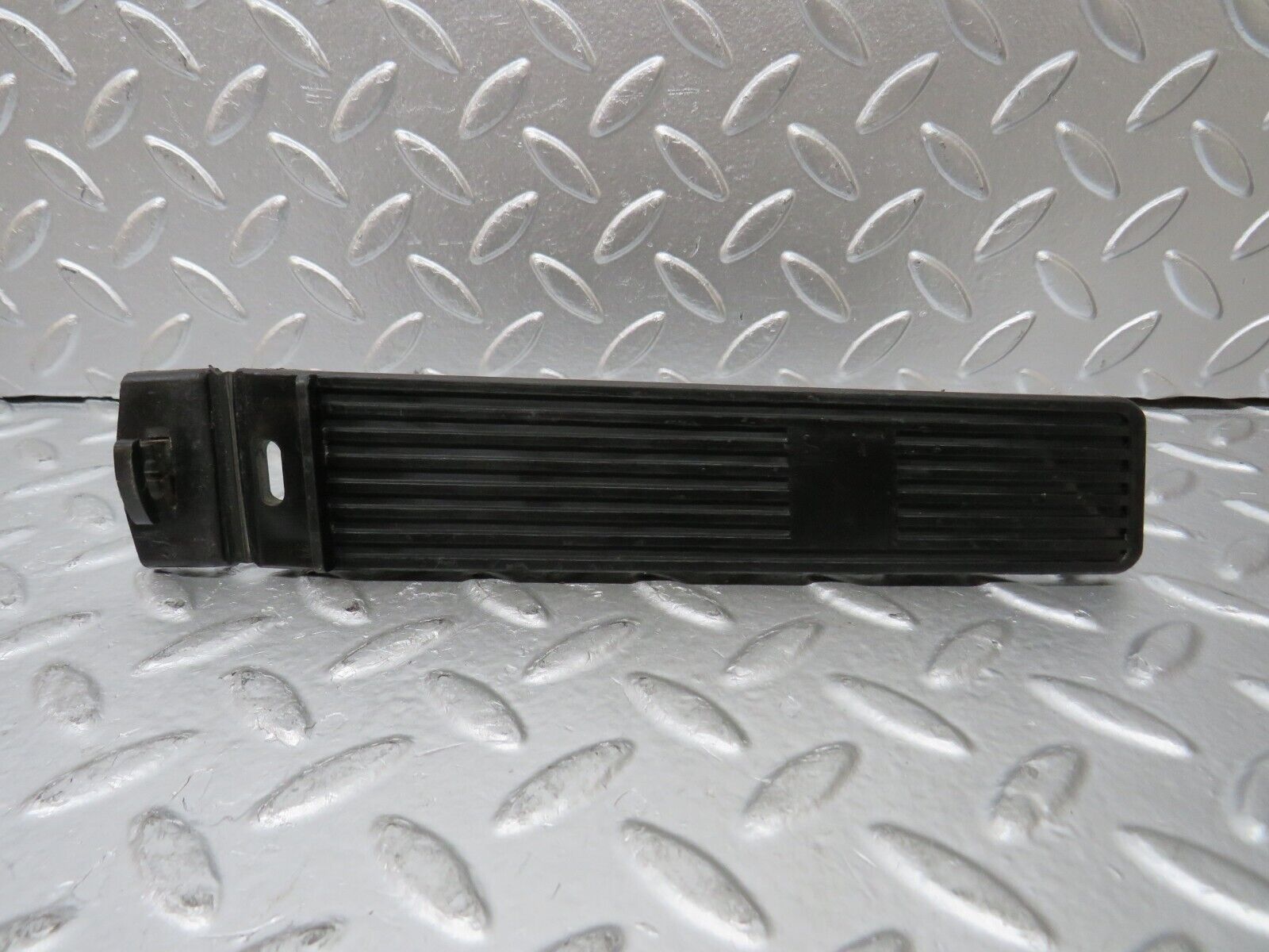 29852 Mercedes-Benz W123 230E Accelerator Pedal