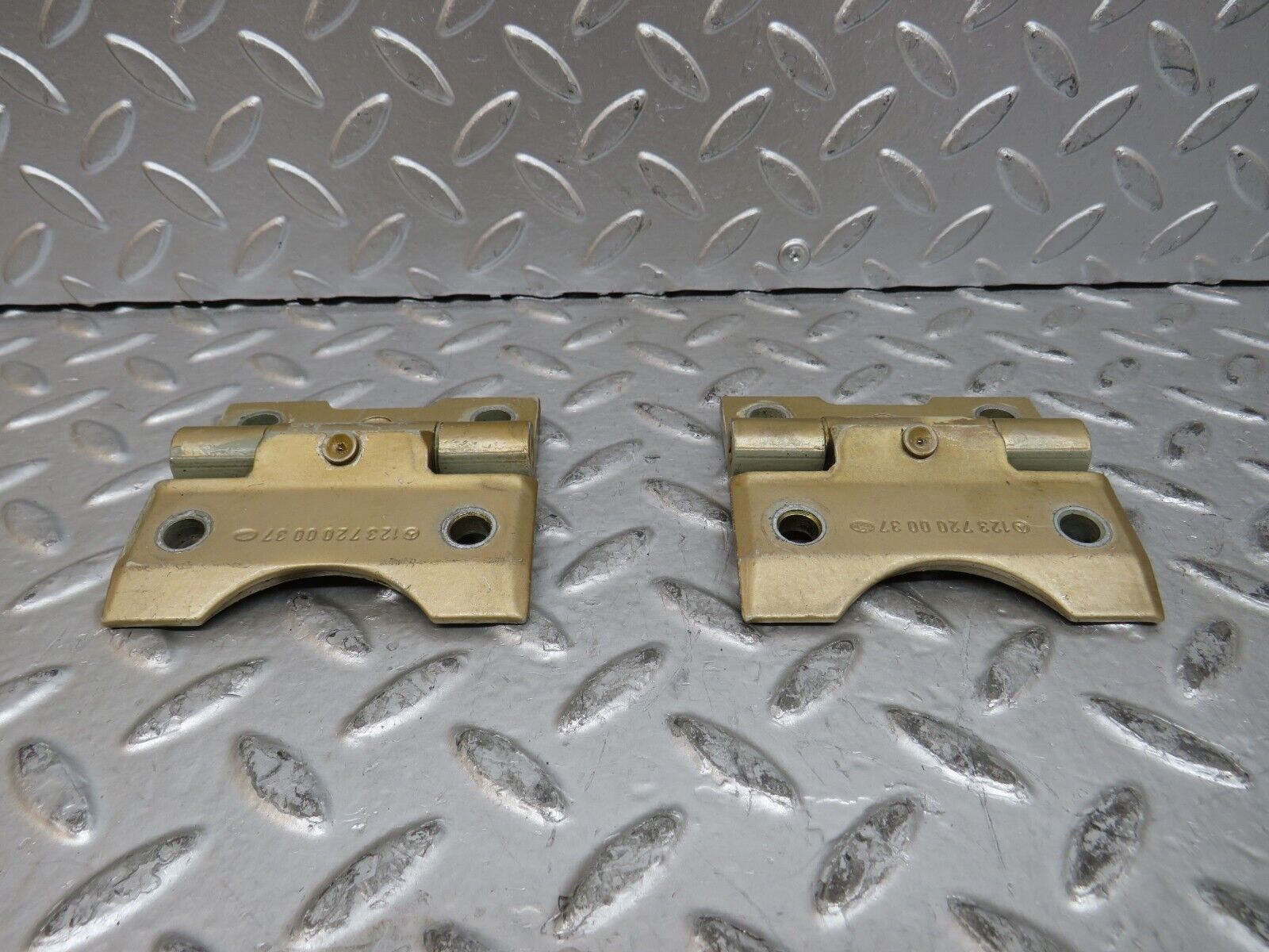 28361 Mercedes-Benz S123 240D Wagon Door Hinge Pair 1237200037
