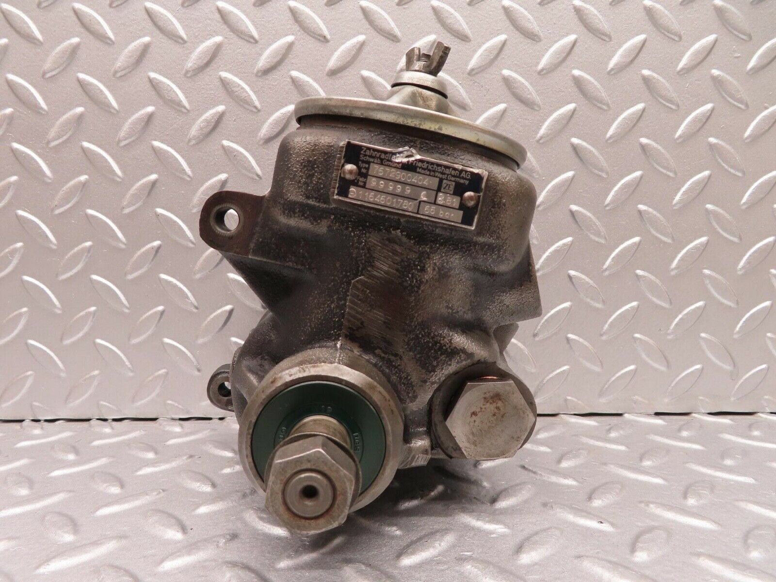 14021 Mercedes-Benz C107 280SLC Power Steering Pump 1164601780