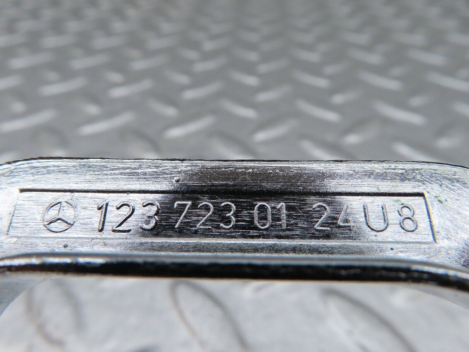 17950 Mercedes-Benz W123 200 Left Interior Chrome Door Latch Trim 1237230124