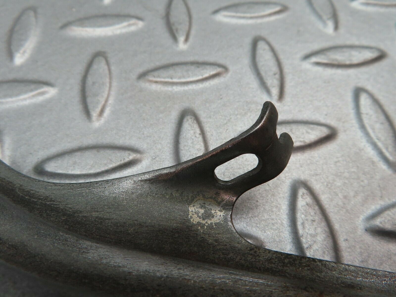 5637 Mercedes-Benz W124 230E Air Intake Manifold Bracket