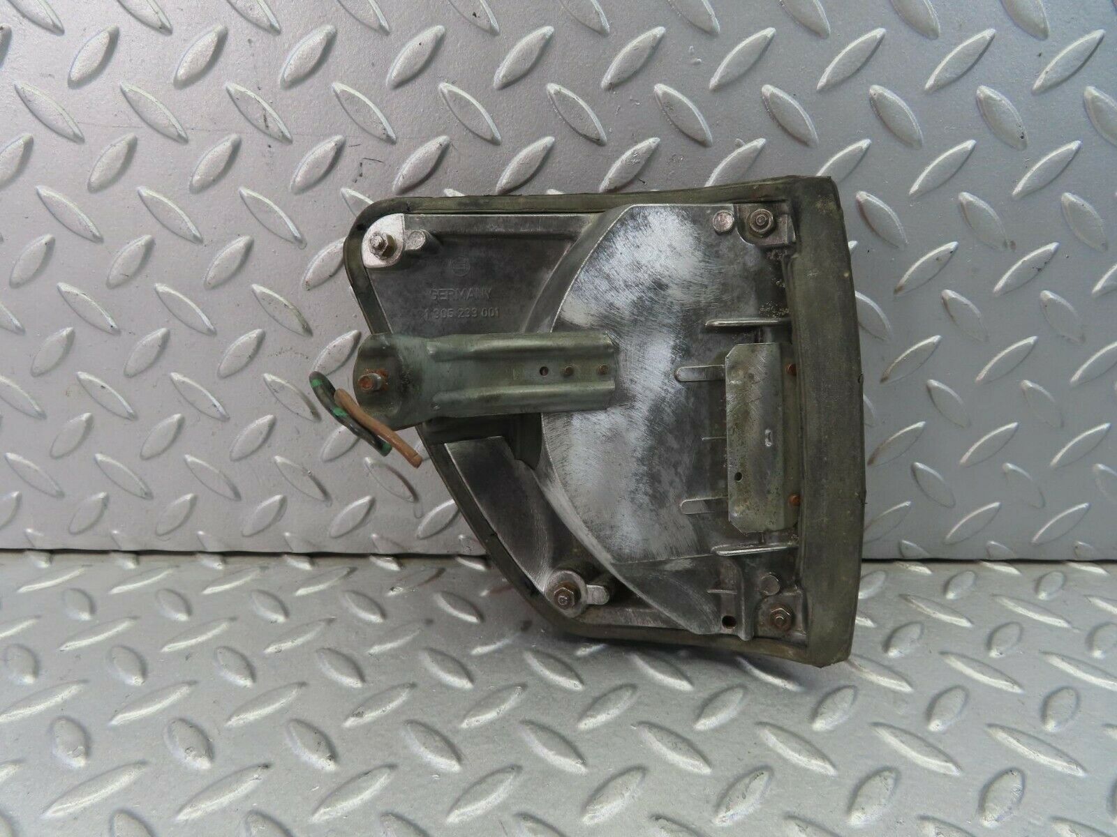 8546 Mercedes-Benz W116 Indicator Light Front Left 1305233001