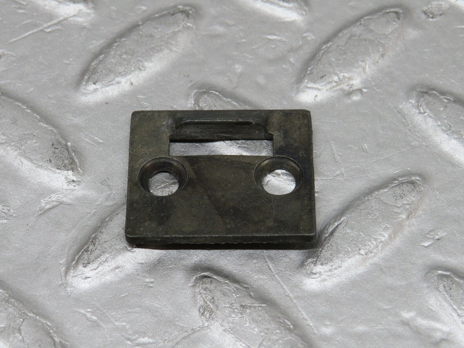 37561 Mercedes-Benz W109 300SEL Glove Box Door Lock Latch