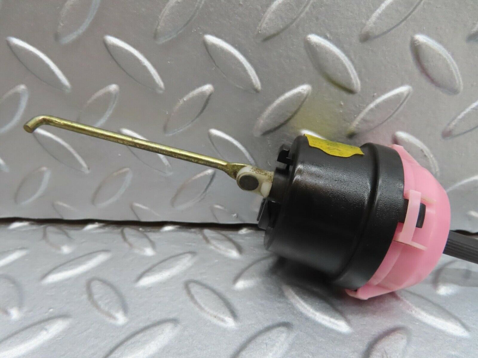 16125 Mercedes-Benz W123 280E Heater Blower Box Vacuum Valve