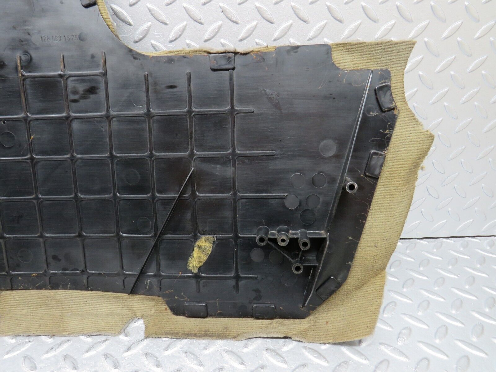 36233 Mercedes-Benz W126 420SE Centre Console Carpet Left Grey 1266831525