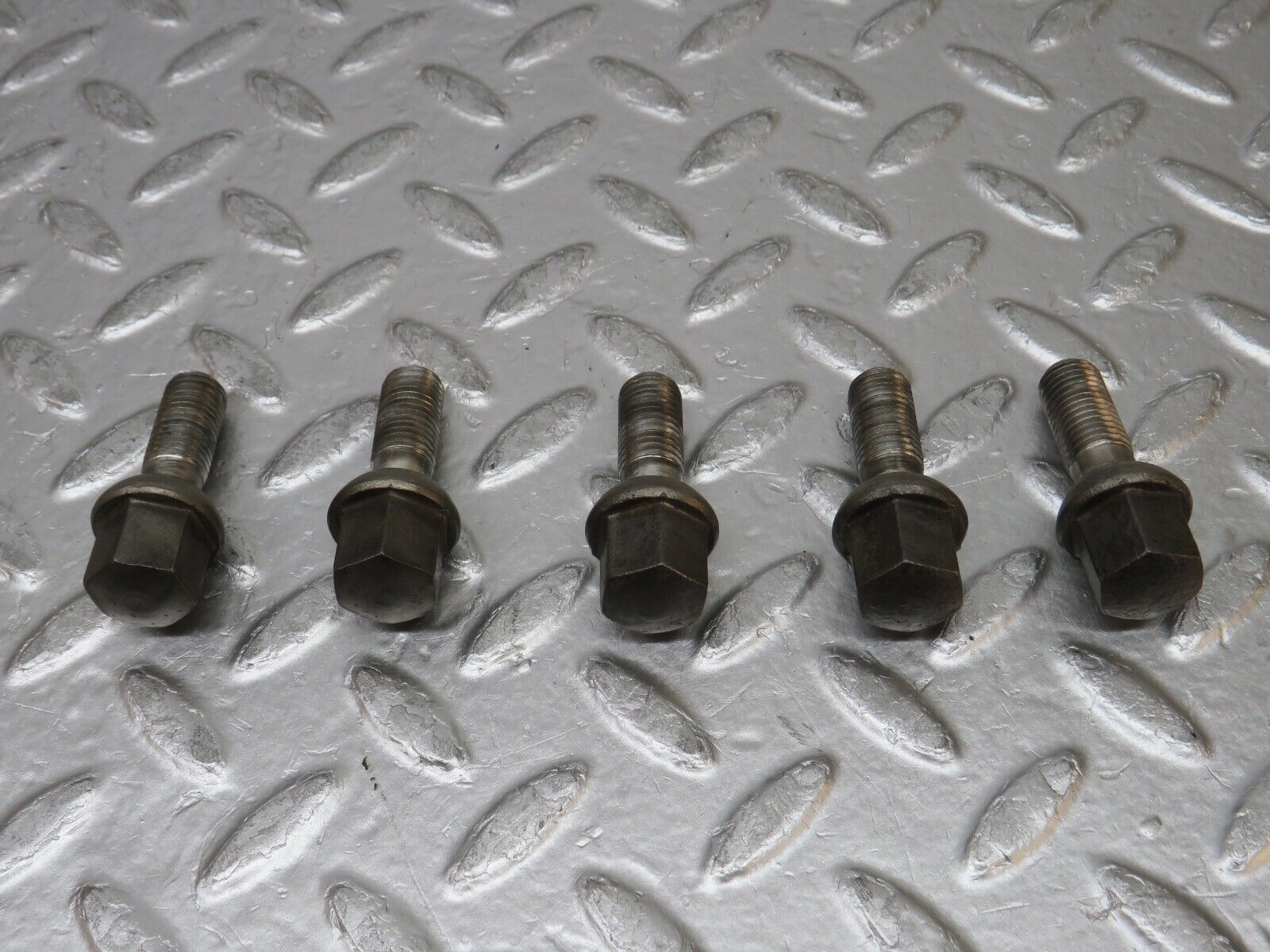 32233 Mercedes-Benz 5x Alloy Wheel Lug Bolt M12x1.5