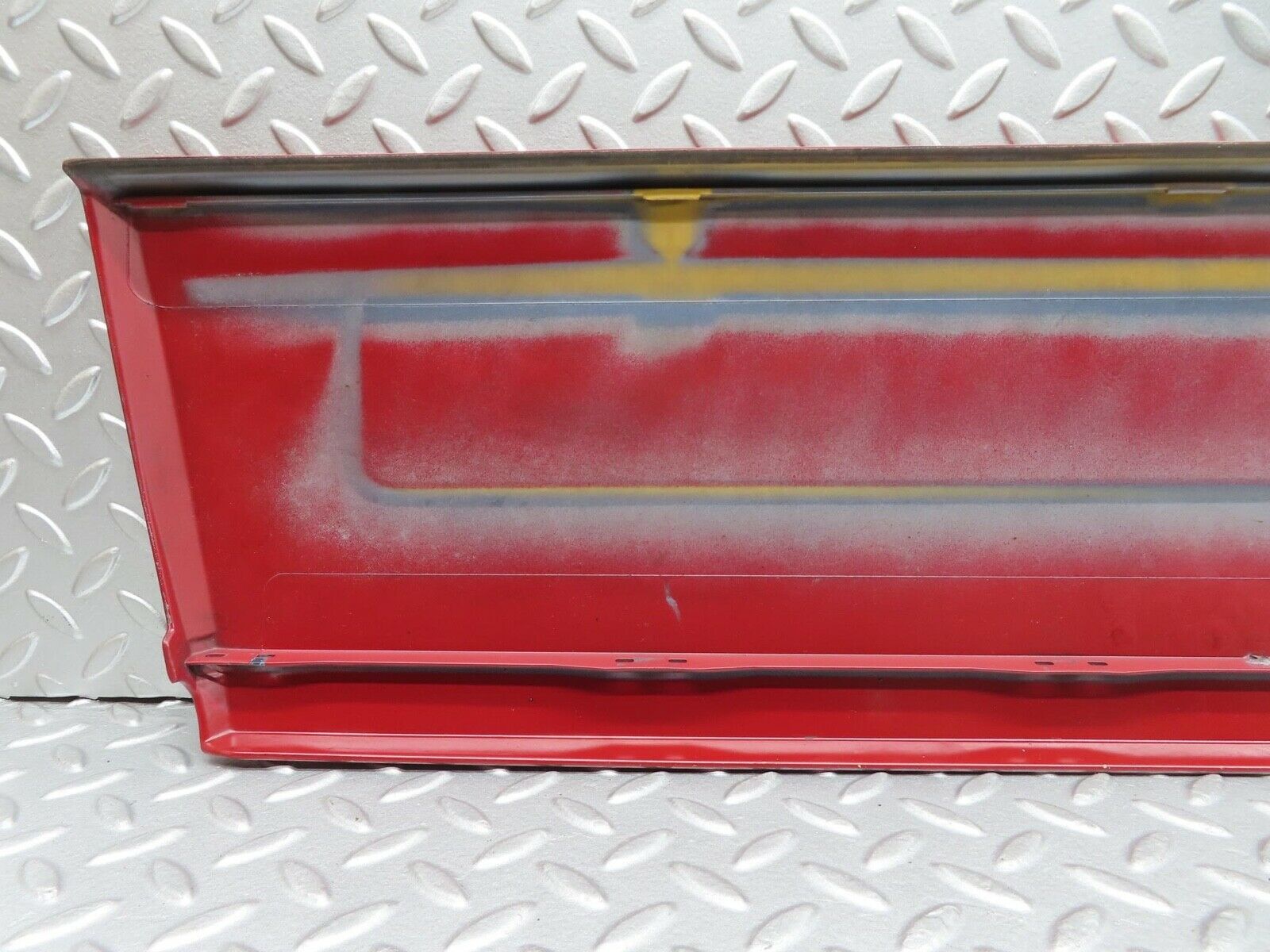 14628 Mercedes-Benz W201 190E Front Right Door Moulding Trim Red 2016905640