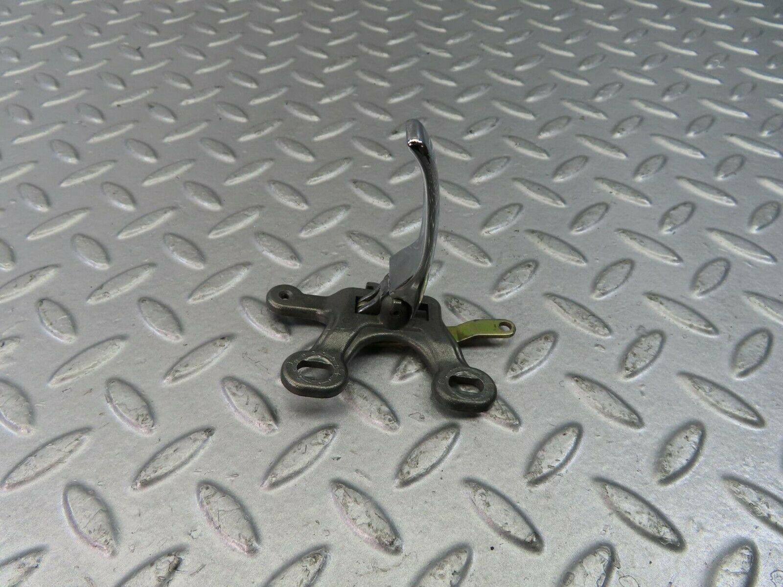 8985 Mercedes-Benz W115 Right Interior Door Handle Chrome