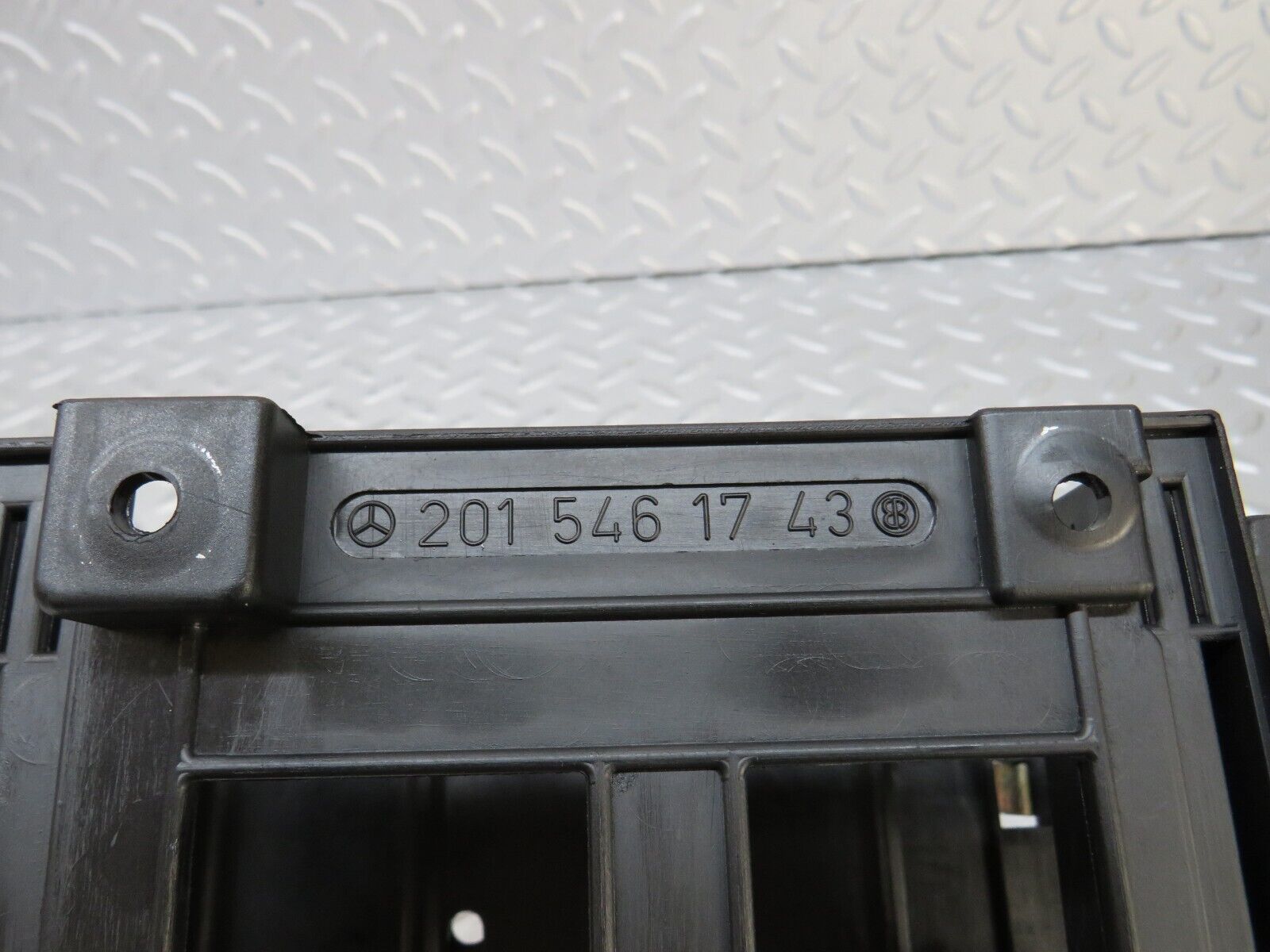 36474 Mercedes-Benz W201 190E 2.0L ECU Bracket 2015461743