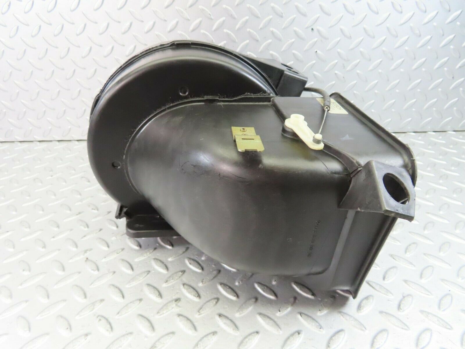 9765 Mercedes-Benz C123 280CE Coupe Heater Blower Housing 0130062800