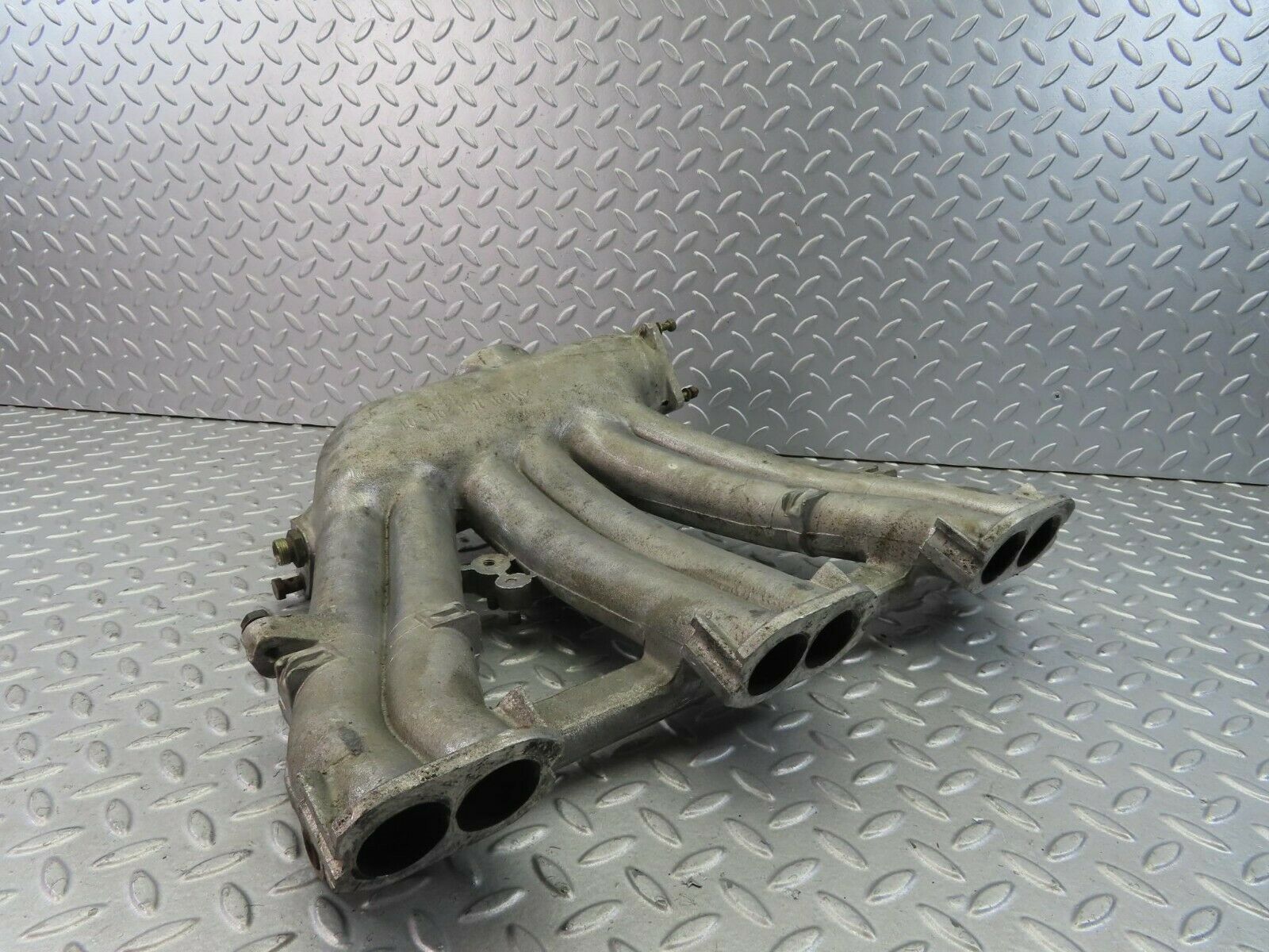 8682 Mercedes-Benz W108 Intake Manifold 1291410001