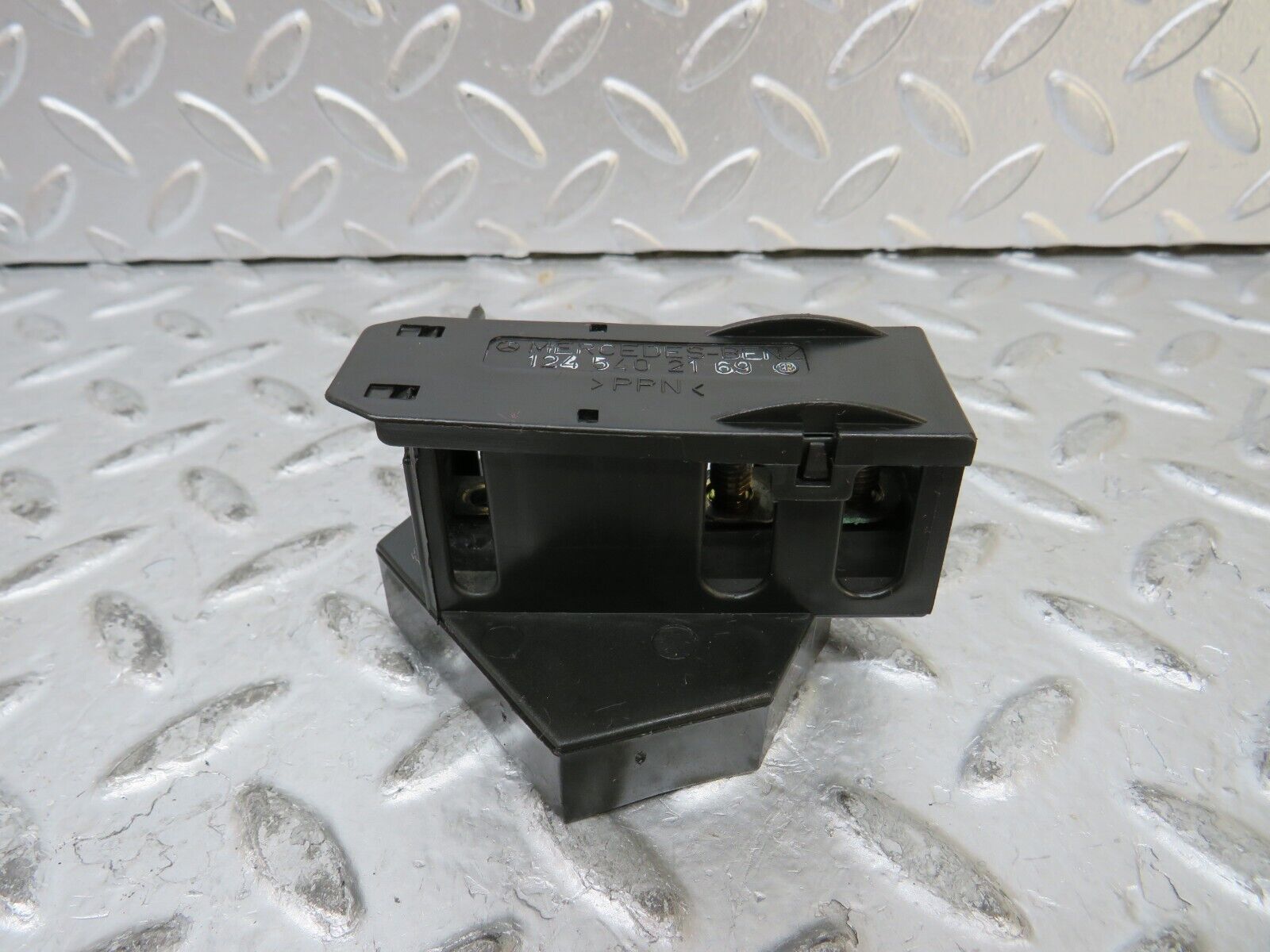 27695 Mercedes-Benz S124 300TE Cable Wire Distributor Connector 1245402169