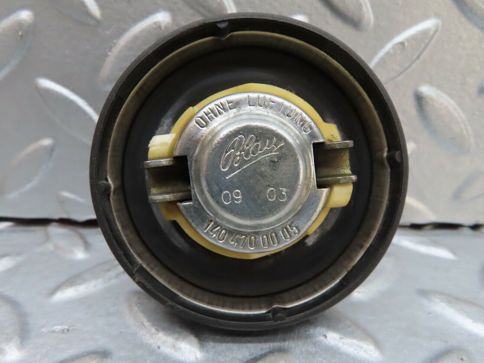 17510 Mercedes-Benz W140 S320 Fuel Tank Cap 1404700005