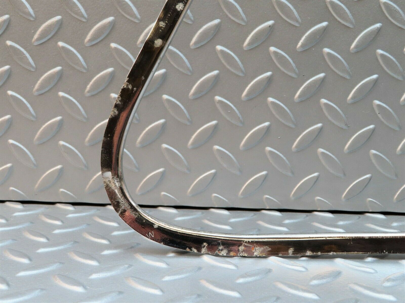 2046 Mercedes-Benz W105 219 PONTON Rear Left Door Chrome Trim