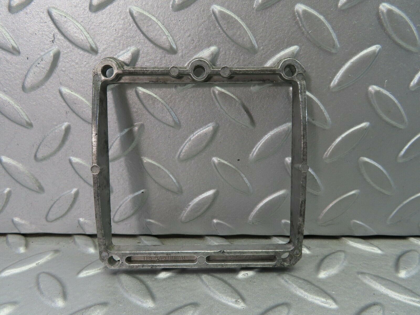 7432 Mercedes-Benz W116 450SE Fuse Box Flange 1165450049