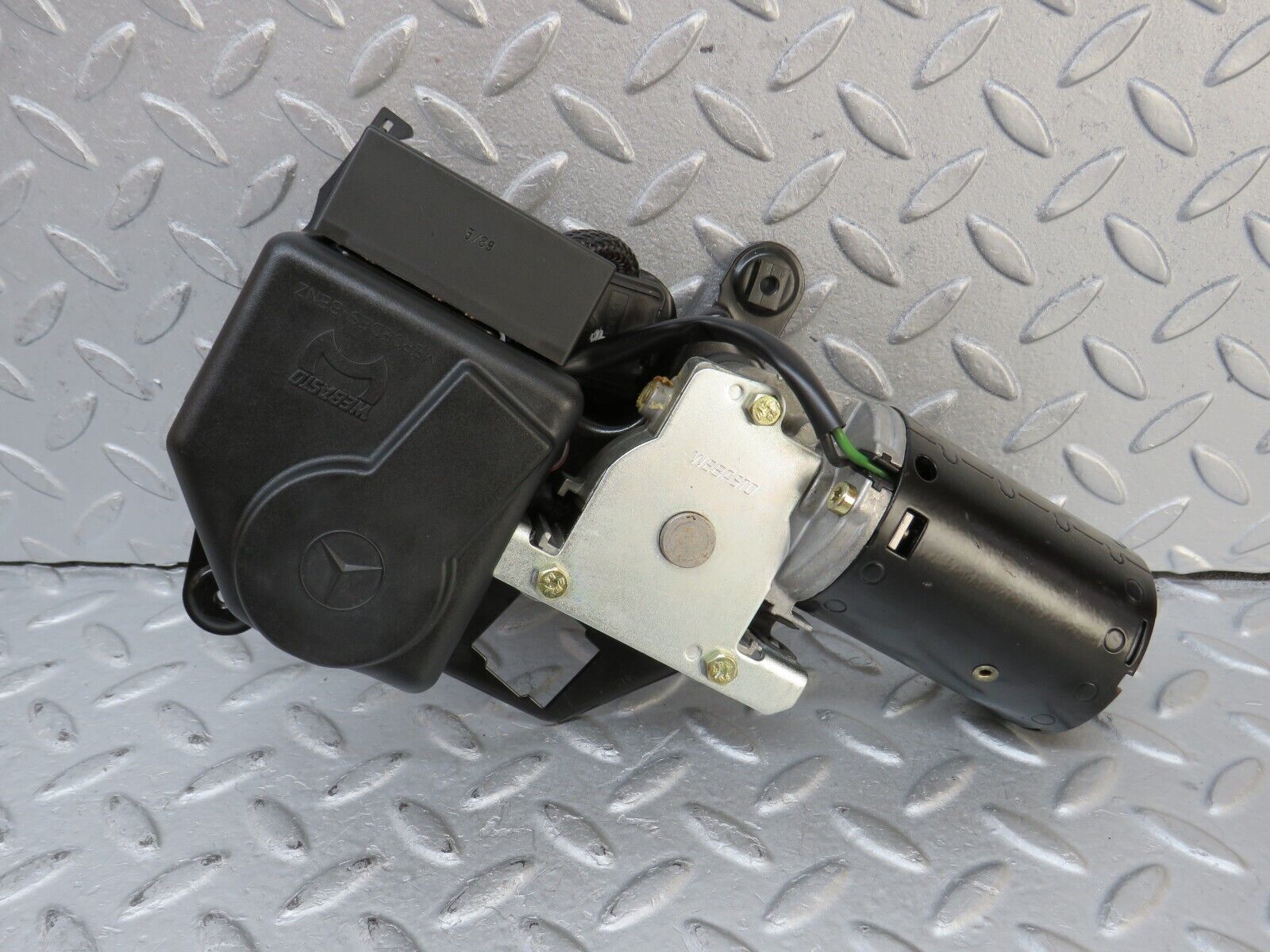 36526 Mercedes-Benz W201 190E 2.0L Sunroof Motor Webasto With Relay 0390251693 1248210047