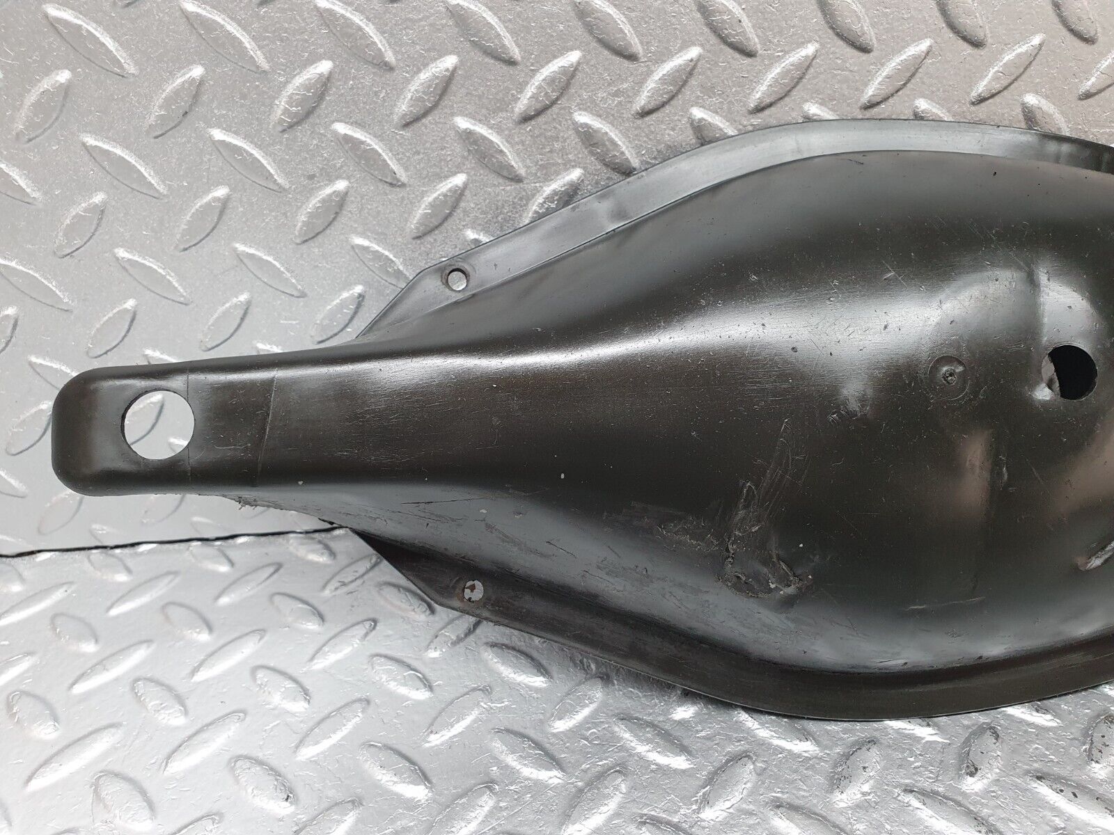 41584 Mercedes-Benz W124 200E Rear Control Arm Cover 1243520088