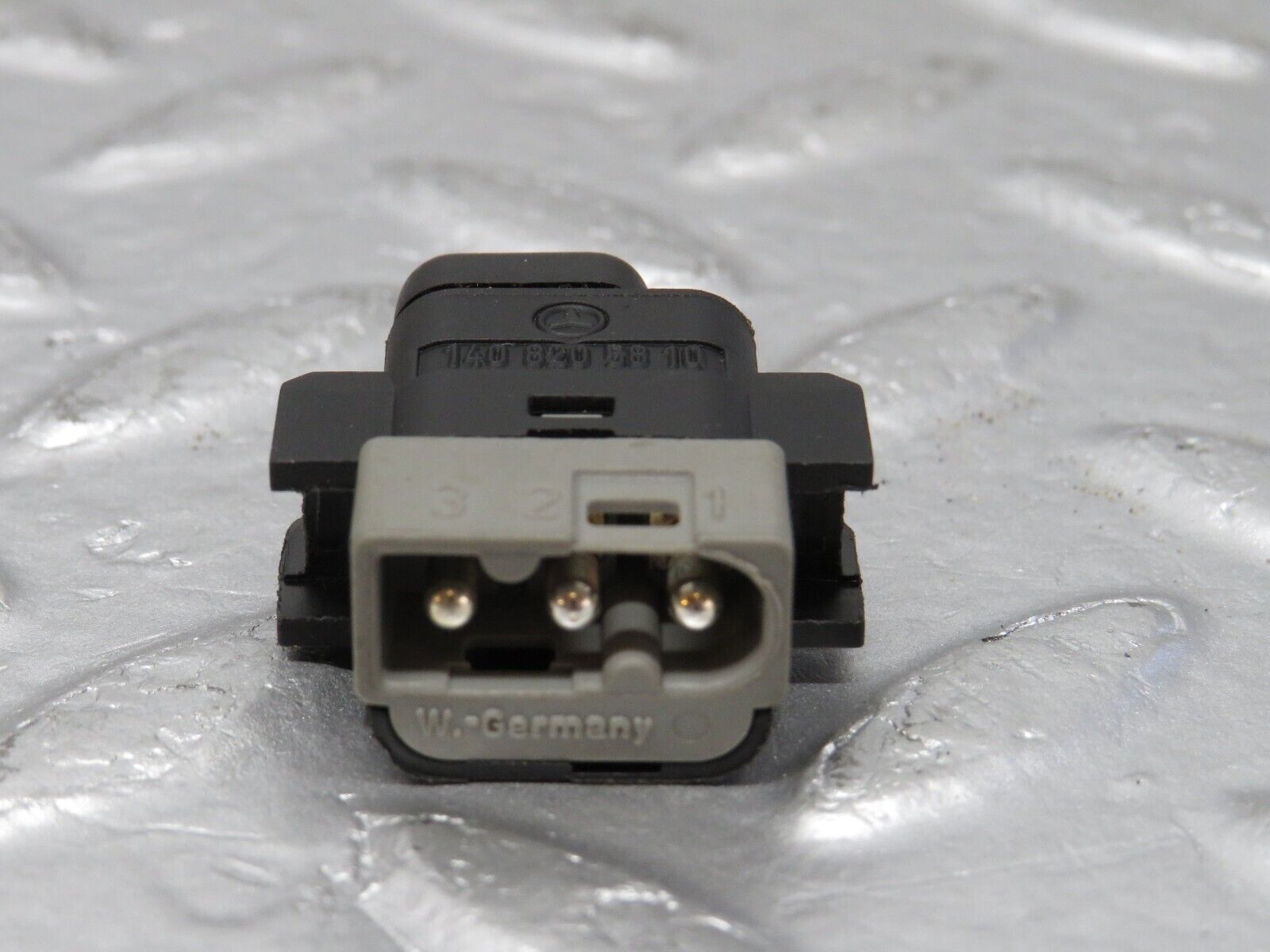 33318 Mercedes-Benz W202 C180 Child Lock Control Switch 1408205810