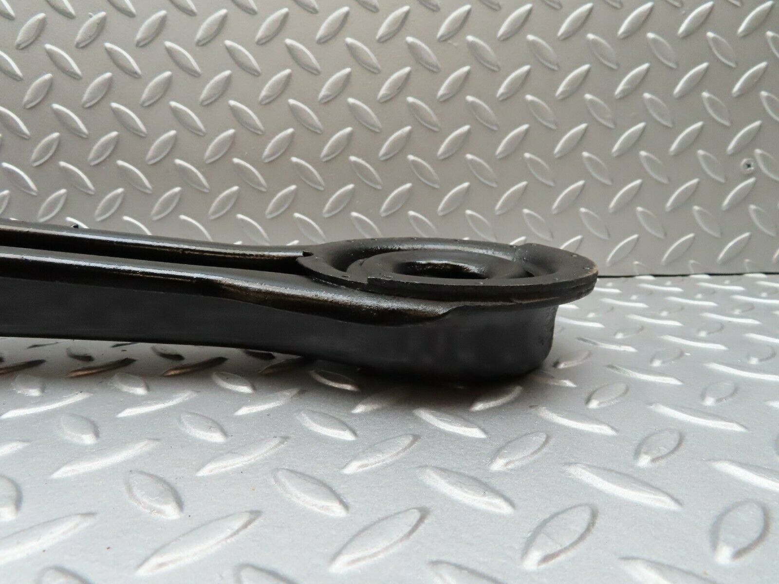 3563 Mercedes-Benz W108 280SE Rear Right Axle Spring Coil Mount