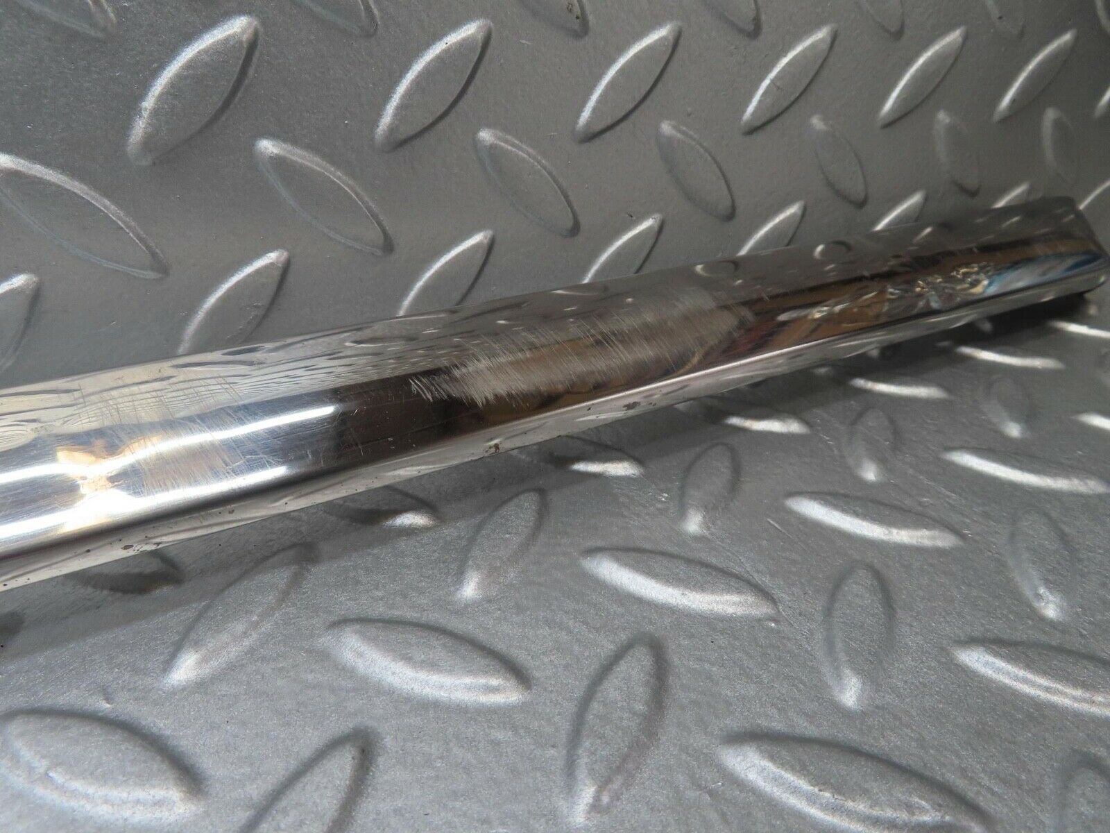 14106 Mercedes-Benz C107 280SLC Right Skirt Chrome Trim Strip