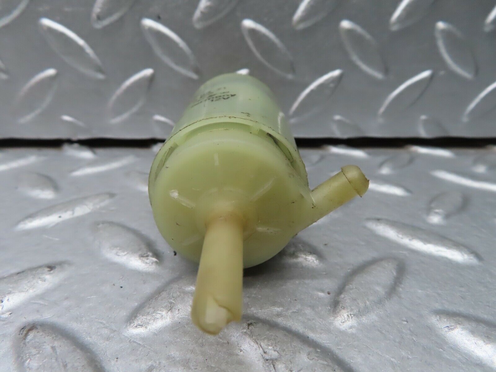 21679 Mercedes-Benz W126 300SE Windscreen Washer Pump 1248690321