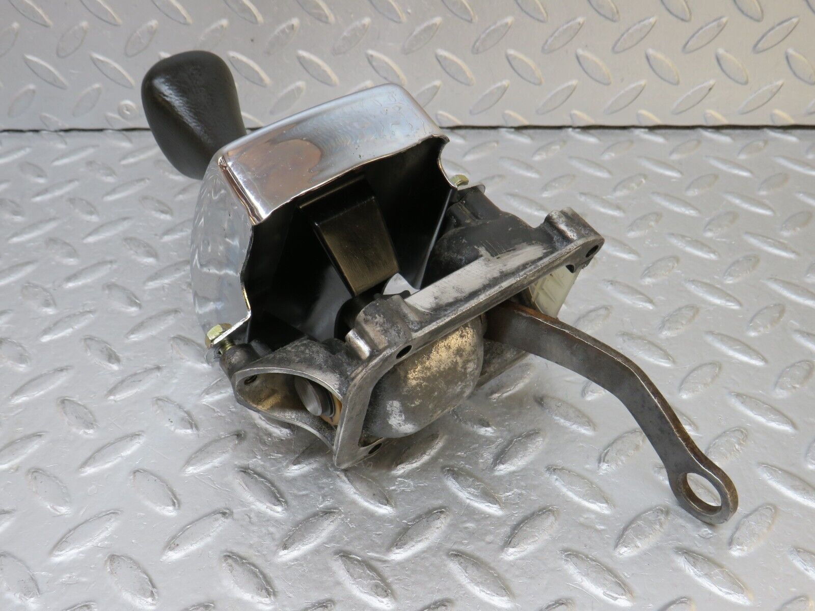 37536 Mercedes-Benz W109 300SEL Automatic Gear Shift Selector