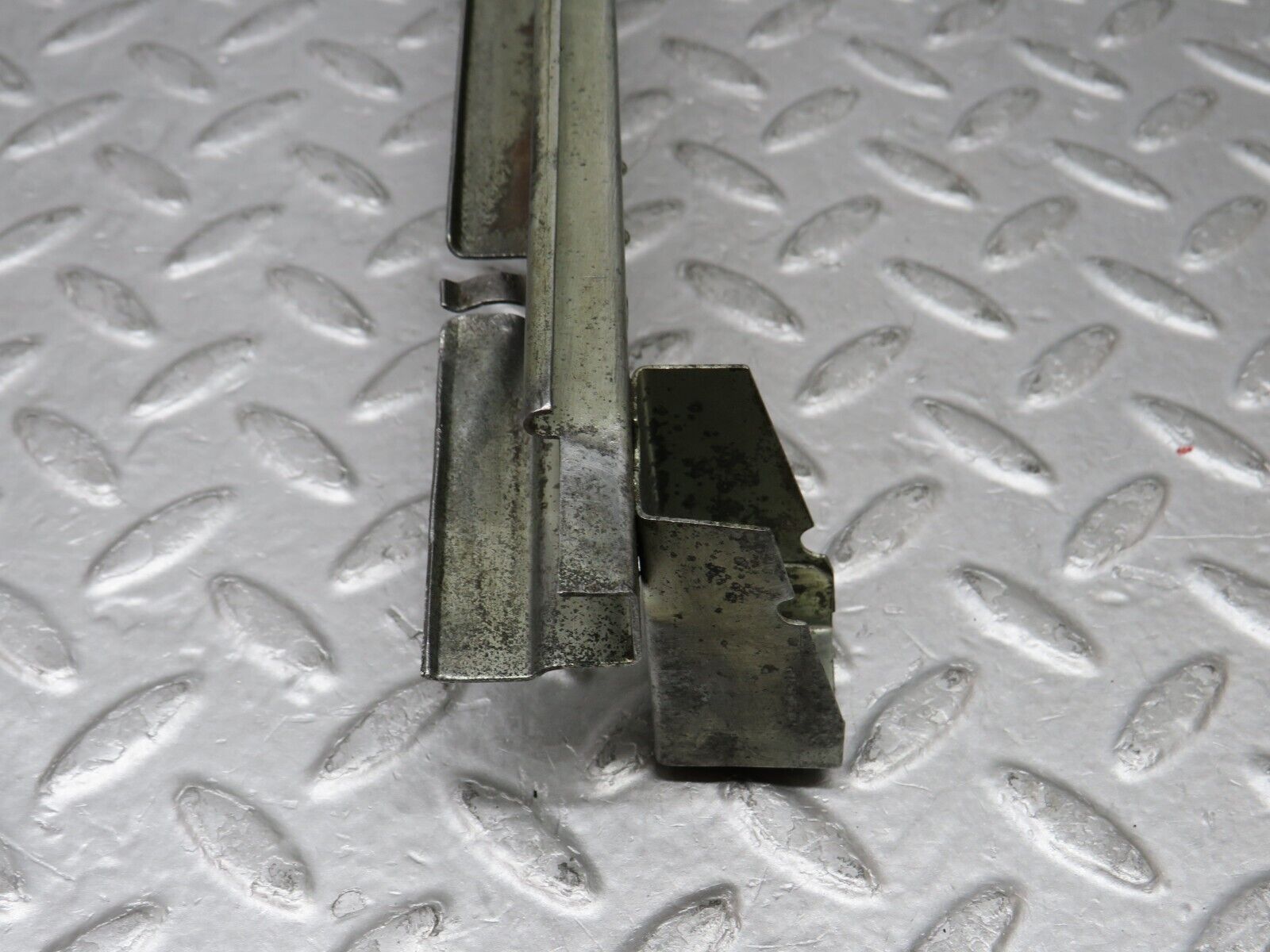 35861 Mercedes-Benz W108 Front Right Door Window Channel