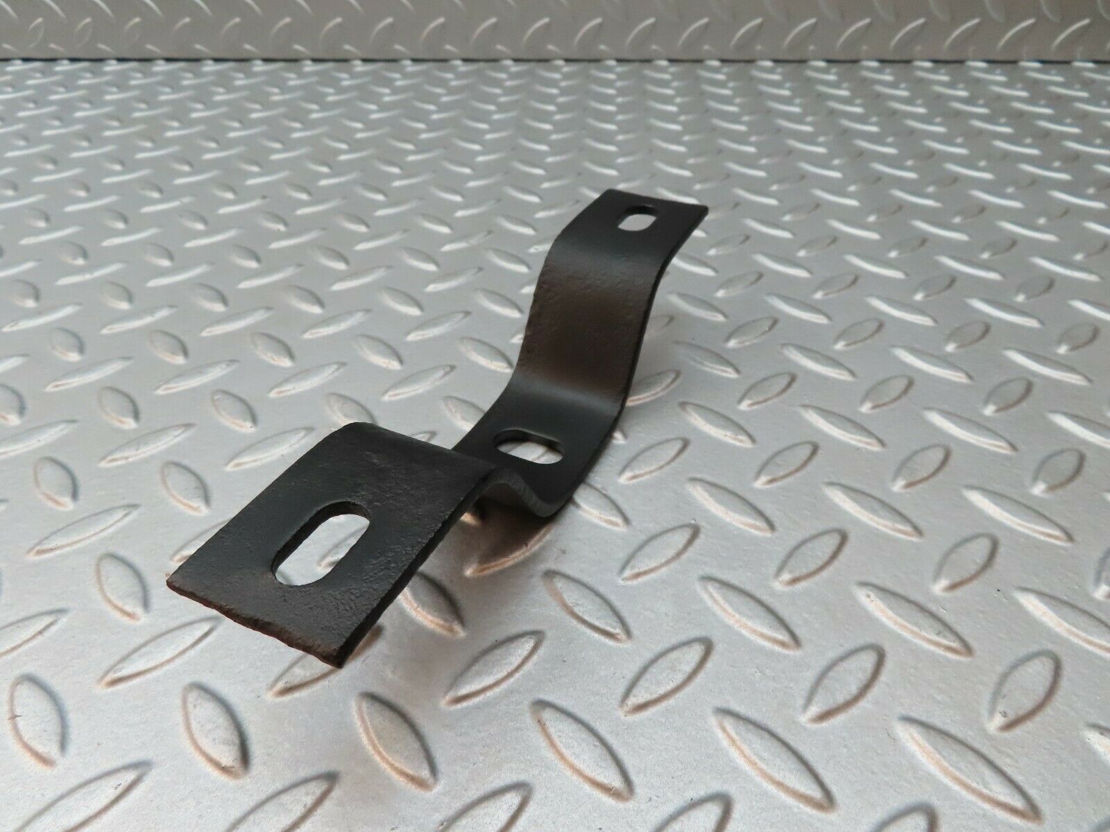 4696 Mercedes-Benz W114 280CE Coupe Front Right Bumper Bracket