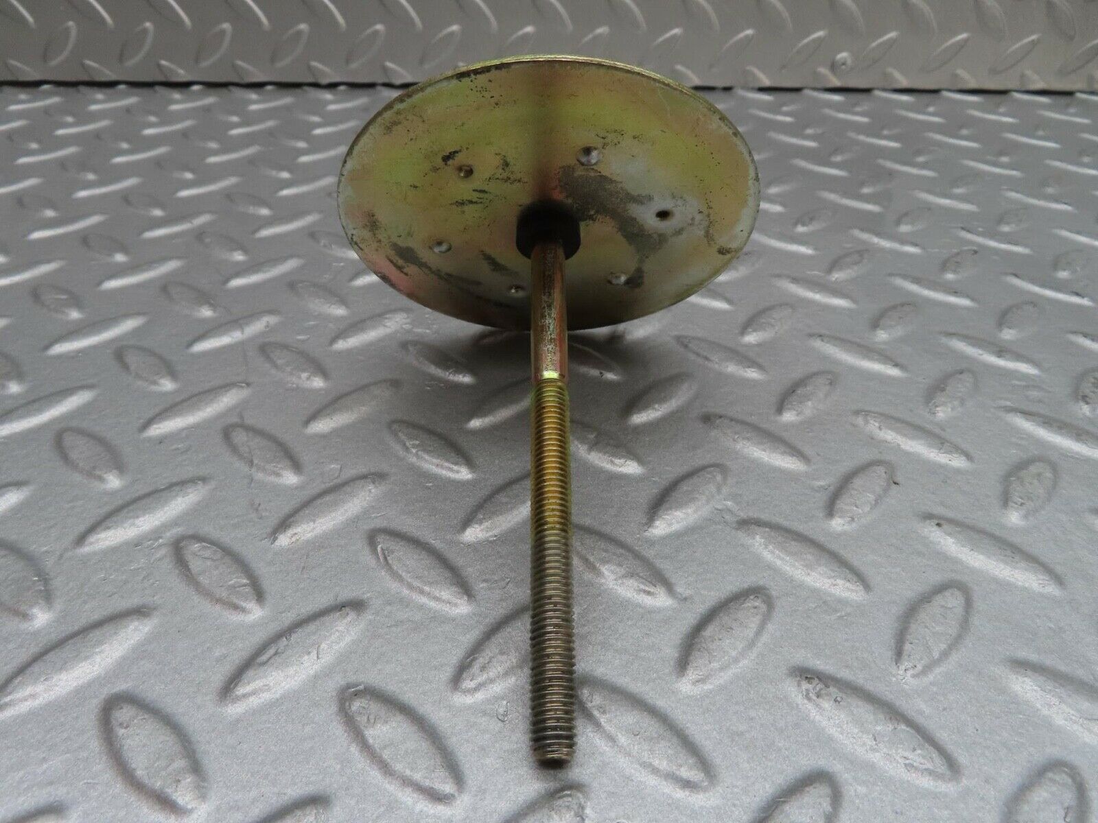 16126 Mercedes-Benz W123 280E Spare Wheel Holder