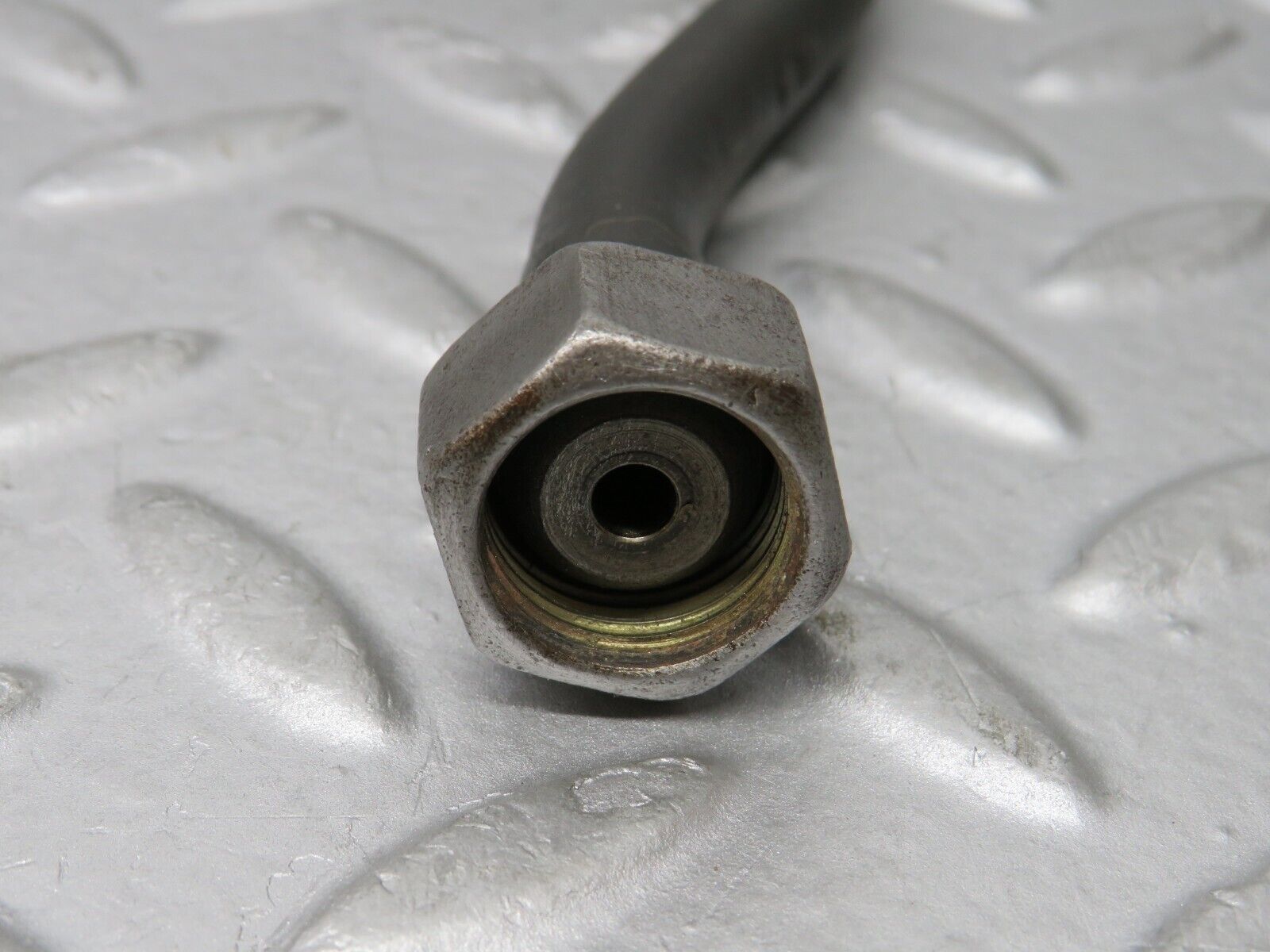 35905 Mercedes-Benz 240D OM616.912 Fuel Hose Pipe