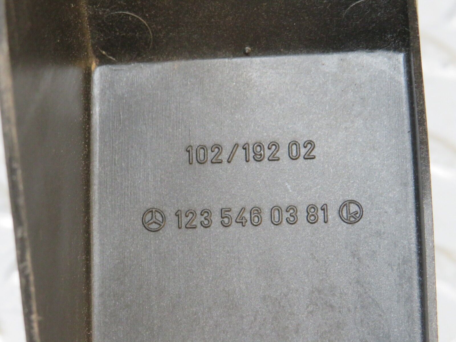 0413 Mercedes-Benz W123 230E Plastic Cover 1235460381