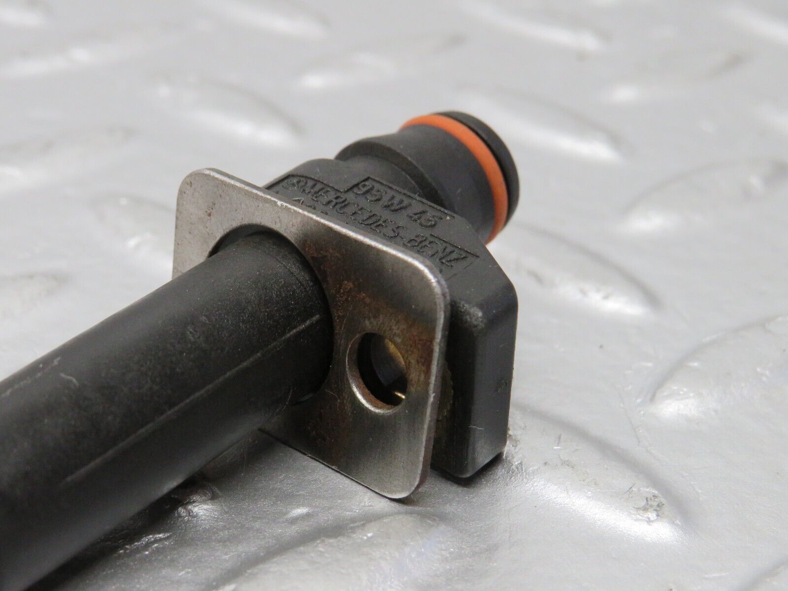 39704 Mercedes-Benz R129 320SL Coupe Crankshaft Position Sensor Bosch 0281002124 0031537428