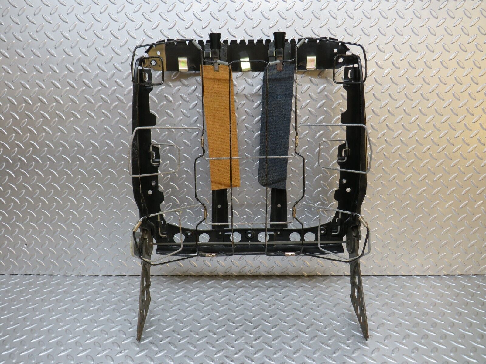 29826 Mercedes-Benz W123 230E Front Right Driver Seat Backrest