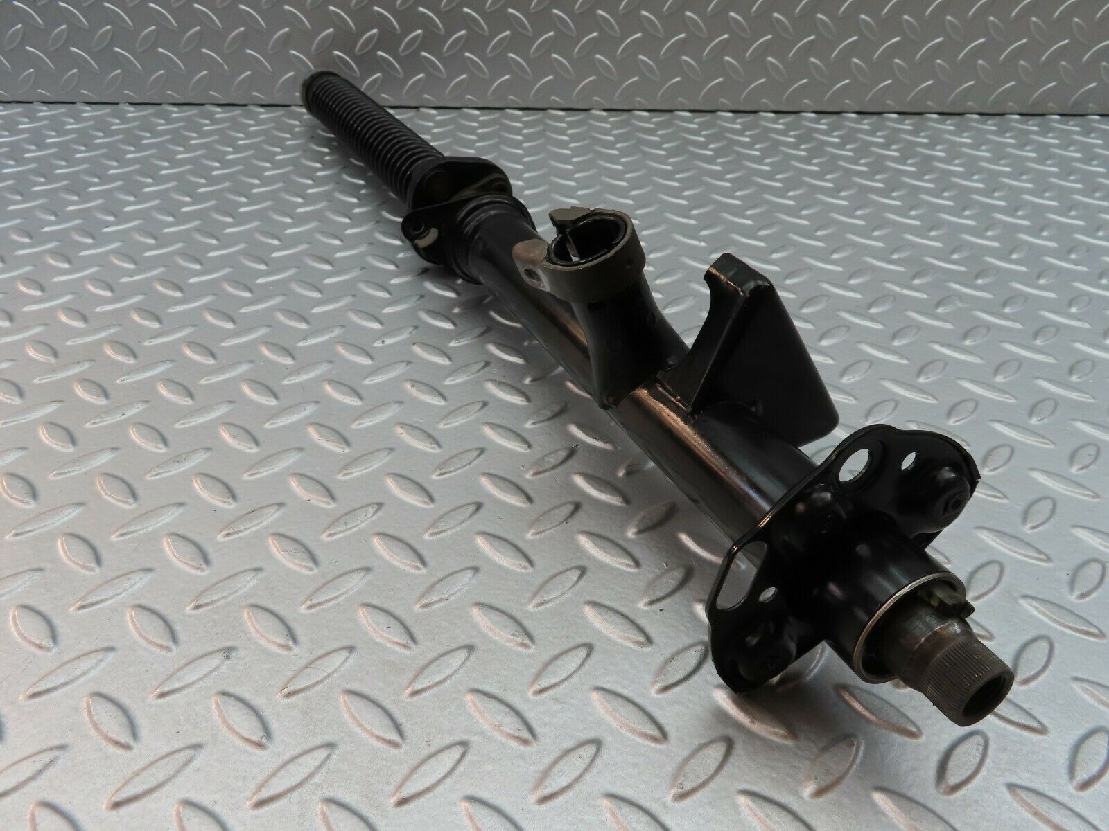 6728 Mercedes-Benz S124 E220 Wagon Steering Column