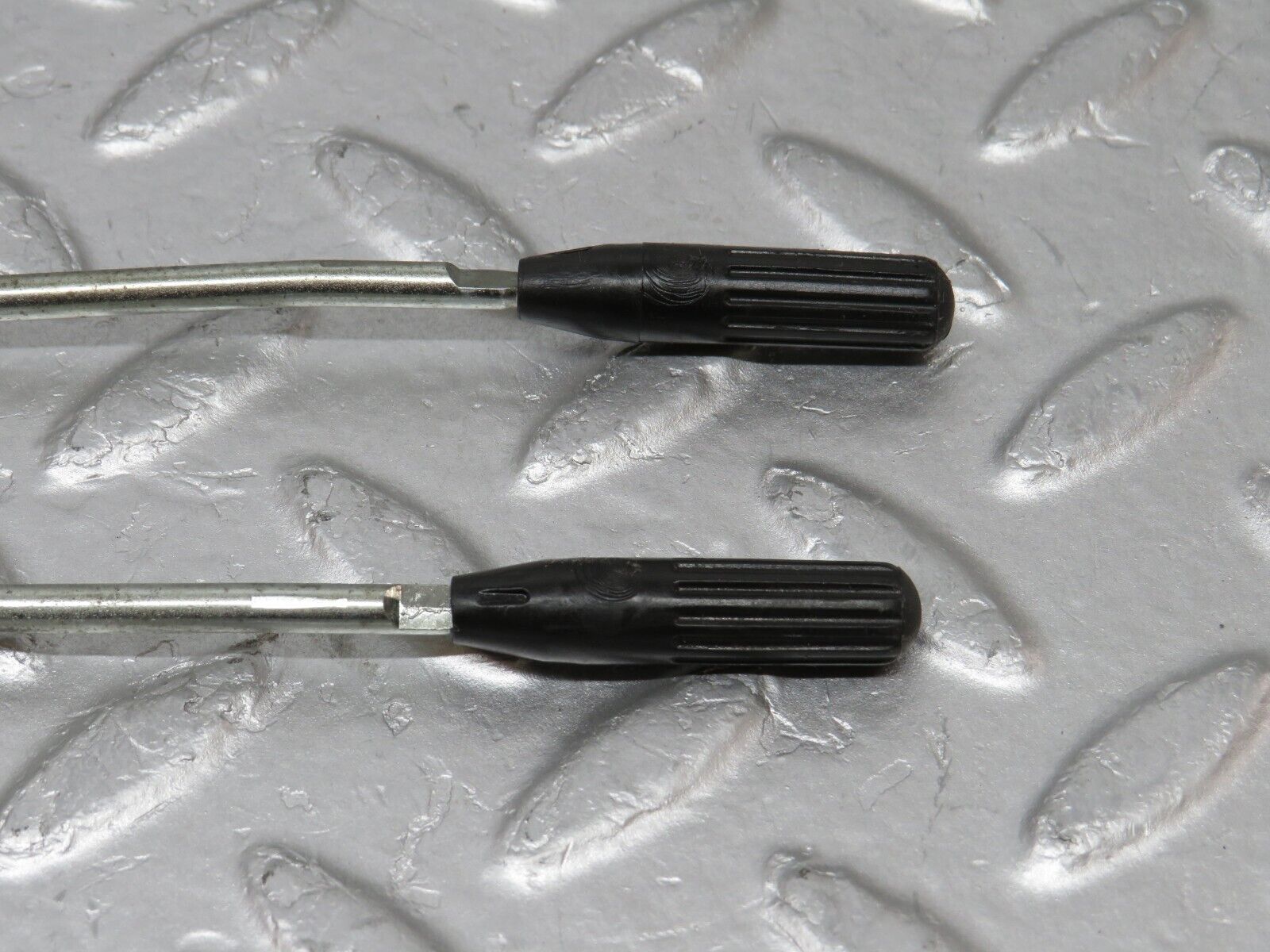 34748 Mercedes-Benz W210 320E Front Door Lock Knob Pair