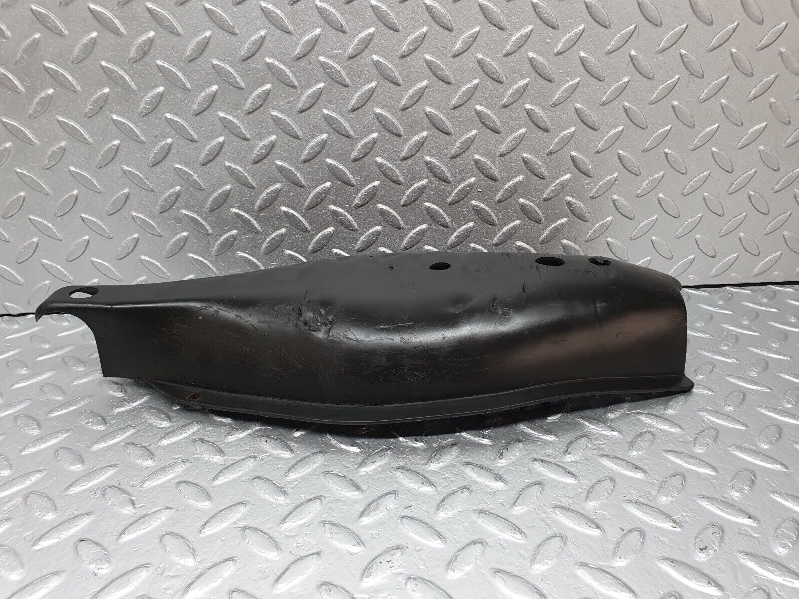 41584 Mercedes-Benz W124 200E Rear Control Arm Cover 1243520088