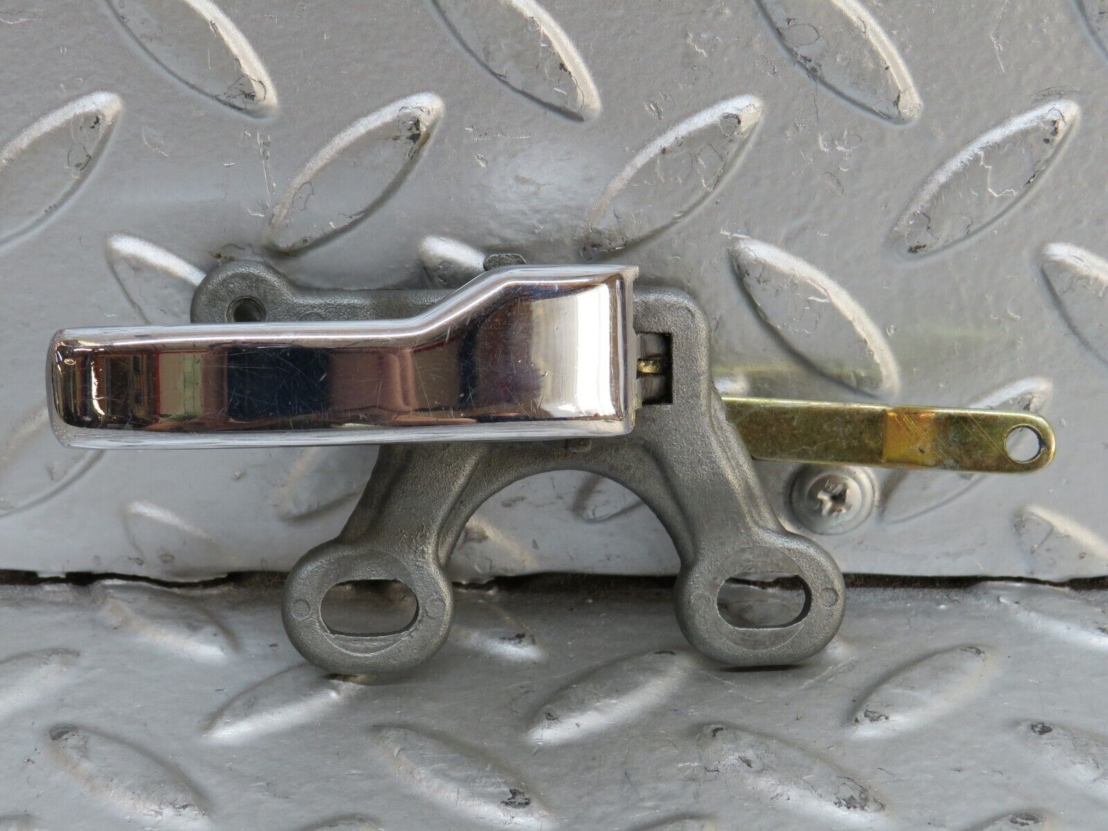 28283 Mercedes-Benz S123 240D Wagon Front Right Interior Door Handle