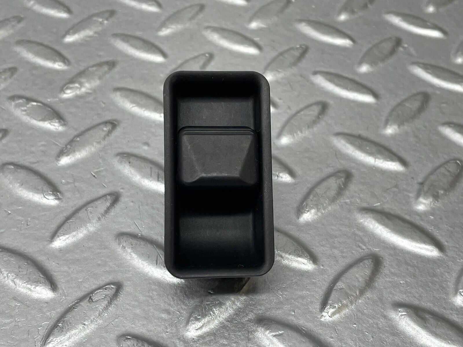 32374 Mercedes-Benz S124 300TE Wagon Sunroof Switch 1248203510