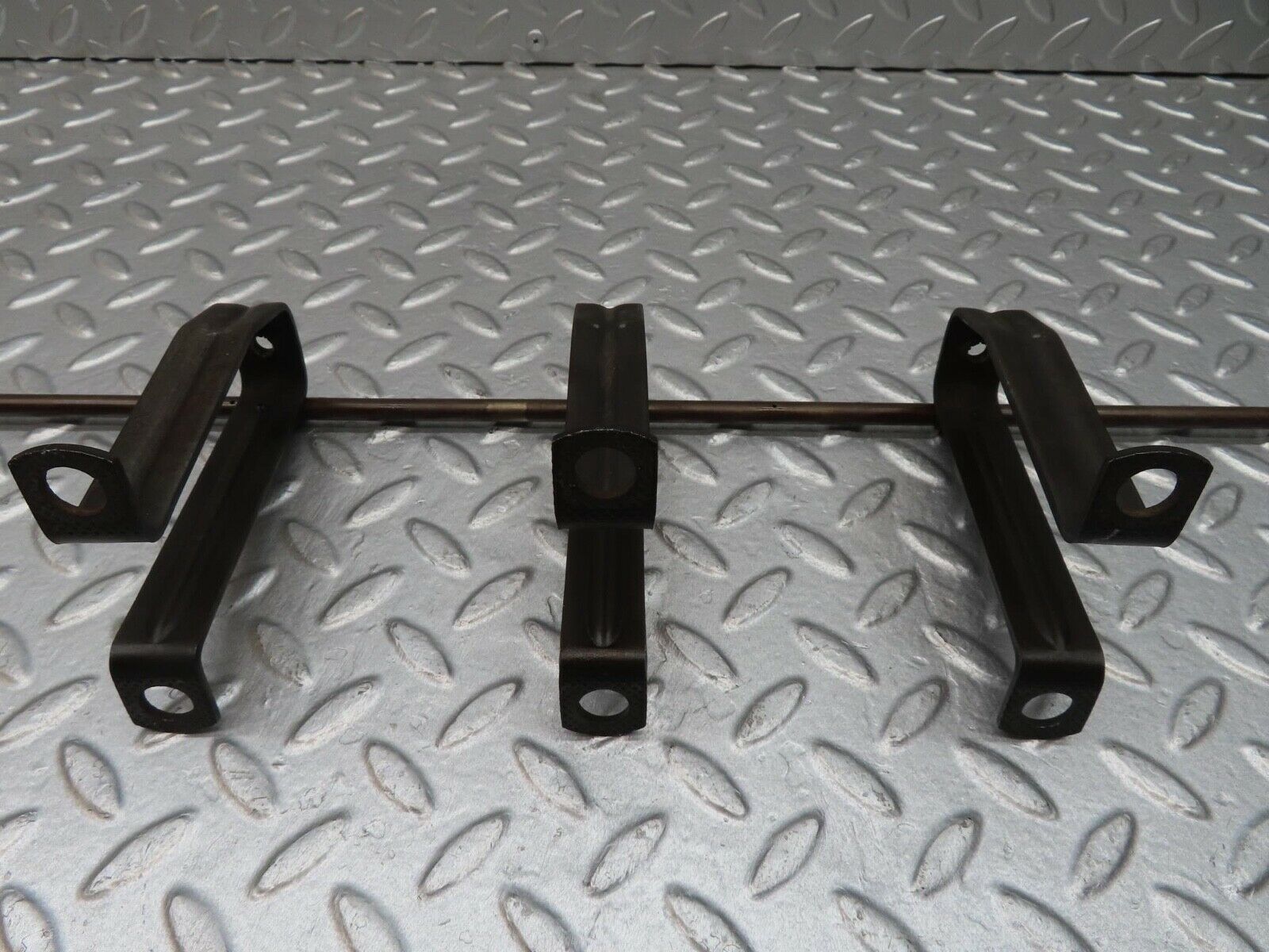 12918 Mercedes-Benz W111 220SE Camshaft Oil Tube With Rocker Cover Supports