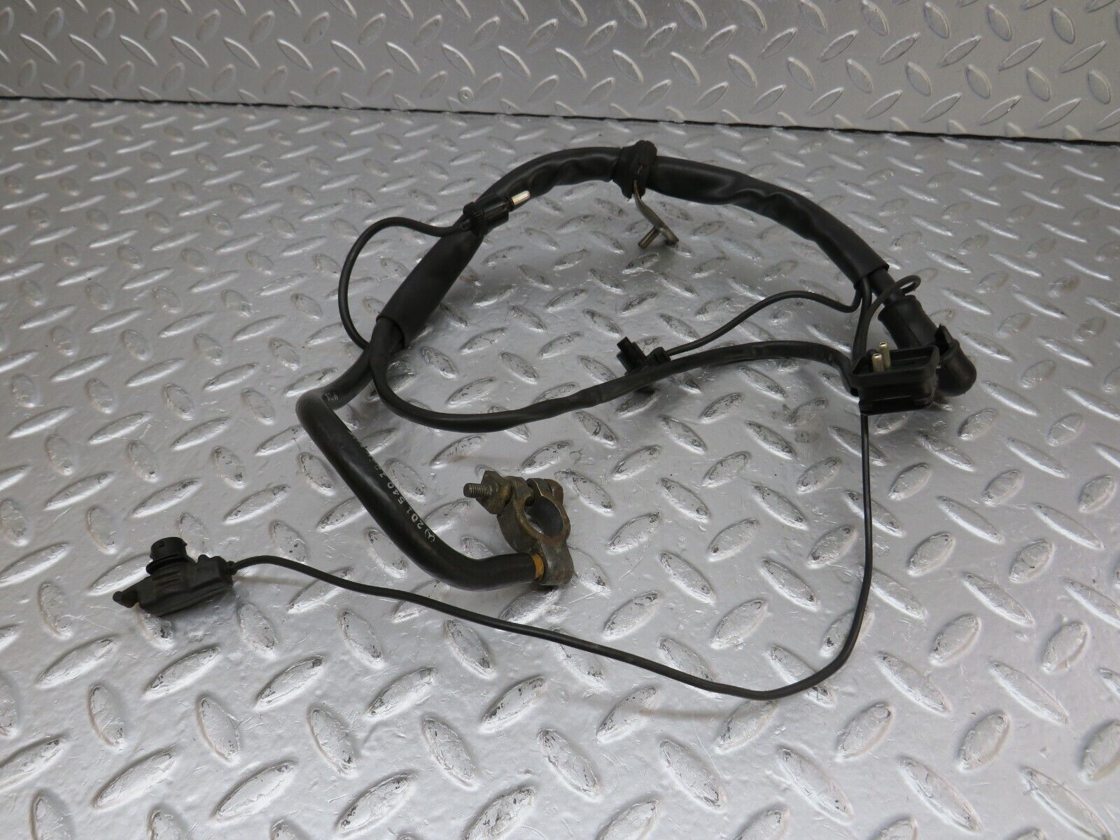 33880 Mercedes-Benz W201 190E 2.0L Battery Wire Cable 2015401030 1155460035