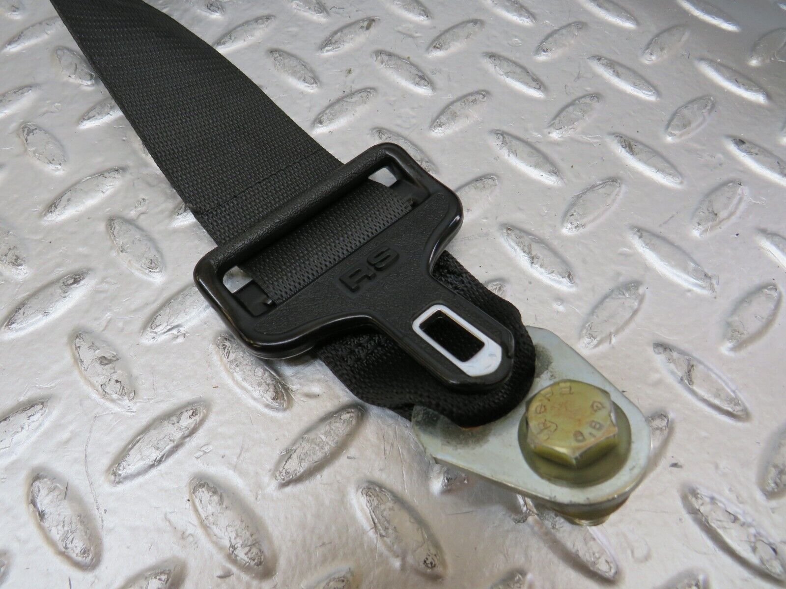 25985 Mercedes-Benz W124 280E Seat Belt Front Right 1248600586