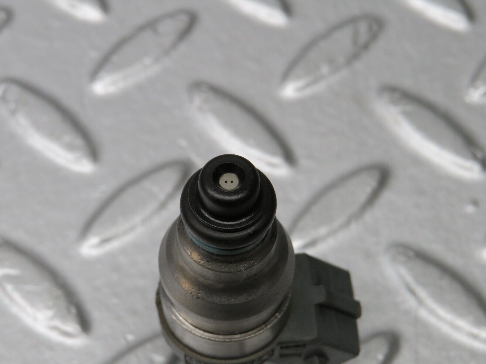 39419 Mercedes-Benz R129 320SL Coupe Fuel Injector Bosch 0000787323 0280155209